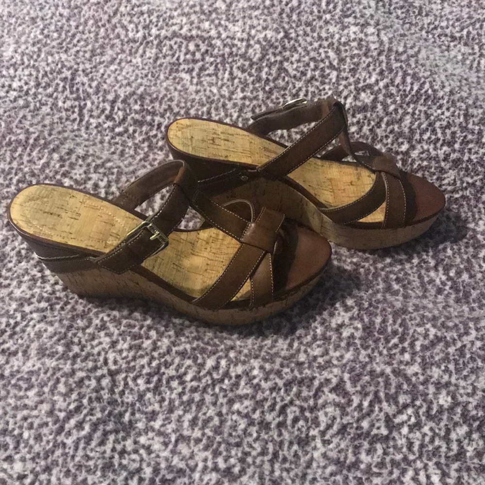 Platform sandals !